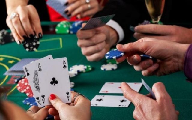 Luật all in nhiều người chơi trong poker